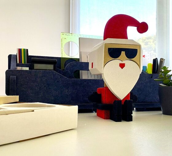 sunny-santa-desk-mitchell-group